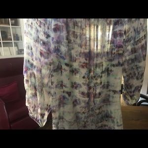 Daisy Fuentes multi colored long sleeve blouse